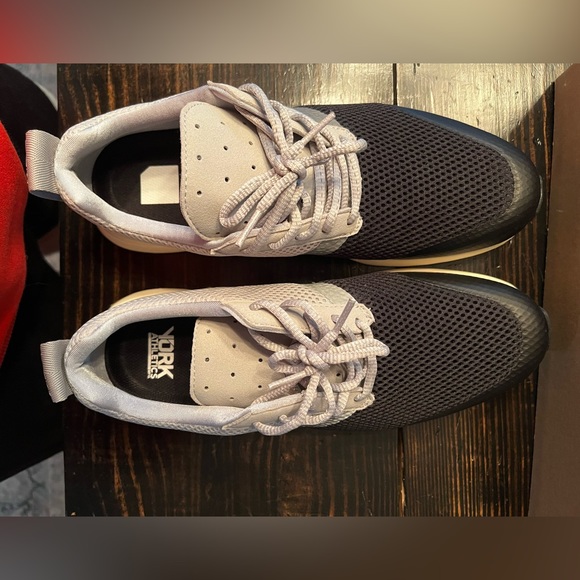 York Athletic Henry Trainer 9 - Picture 3 of 5